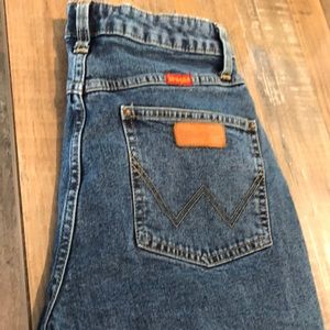 Wrangler jeans 1/2 x 32 jeans. Perfect shape, from smoke free home